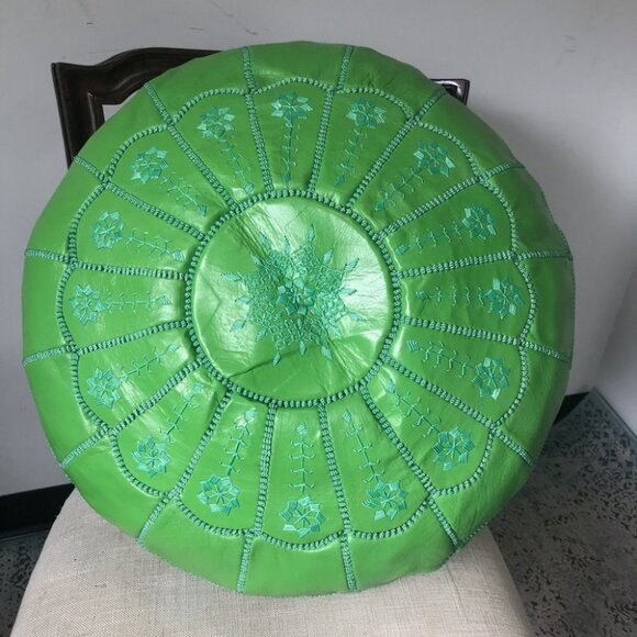 Green x large embroidered Moroccan handmade pouf - Picture 7 of 14